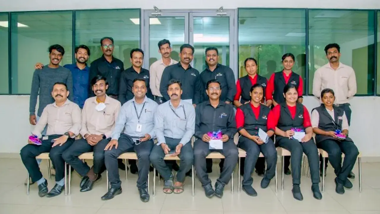 KIMSHEALTH housekeeping staff and supervisors with their thank-you gifts, November 2022